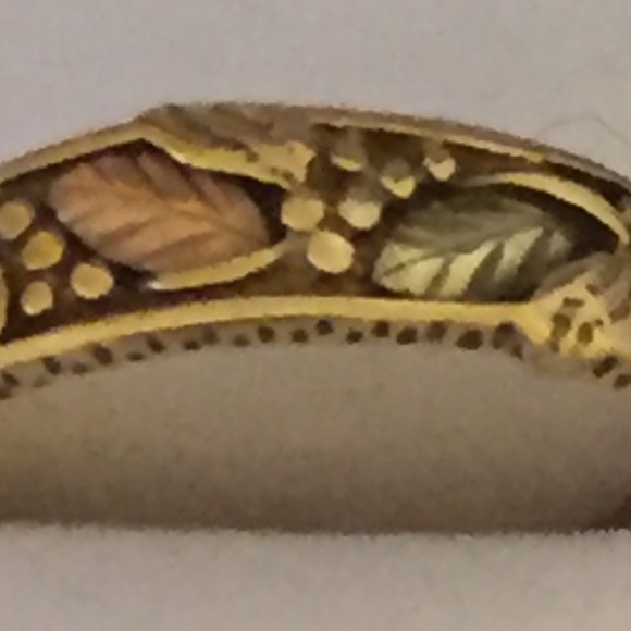 Black Hills Gold Wedding Band - Picture 1 of 5